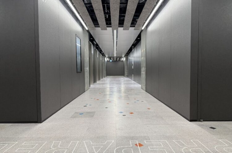 廃棄衣類を活用した床材「PANECO®︎ S Floor」