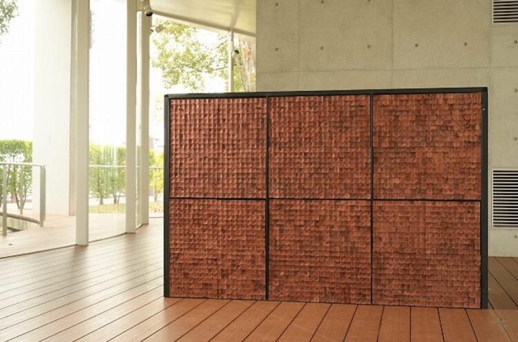 ココナッツ殻を再利用した装飾材「ココモザイクタイル」発売